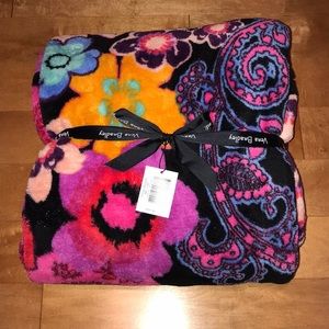Vera Bradley Fiesta Floral Blanket